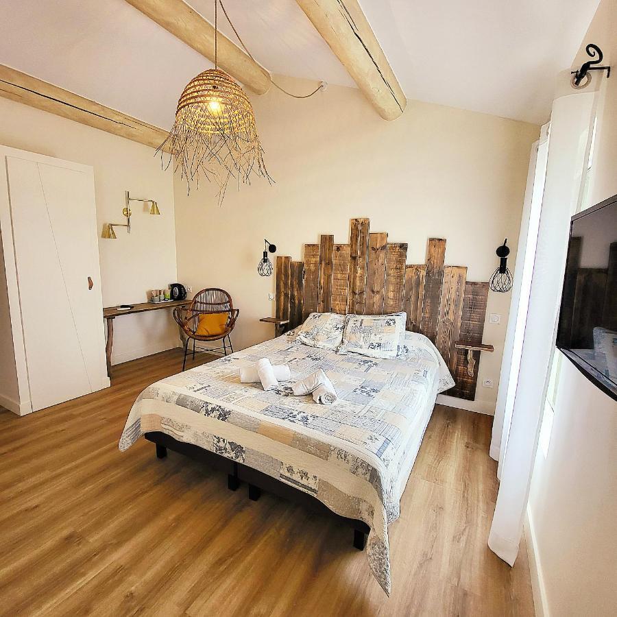Manade Saint Louis Mas De La Paix Bed & Breakfast Vauvert Exterior photo